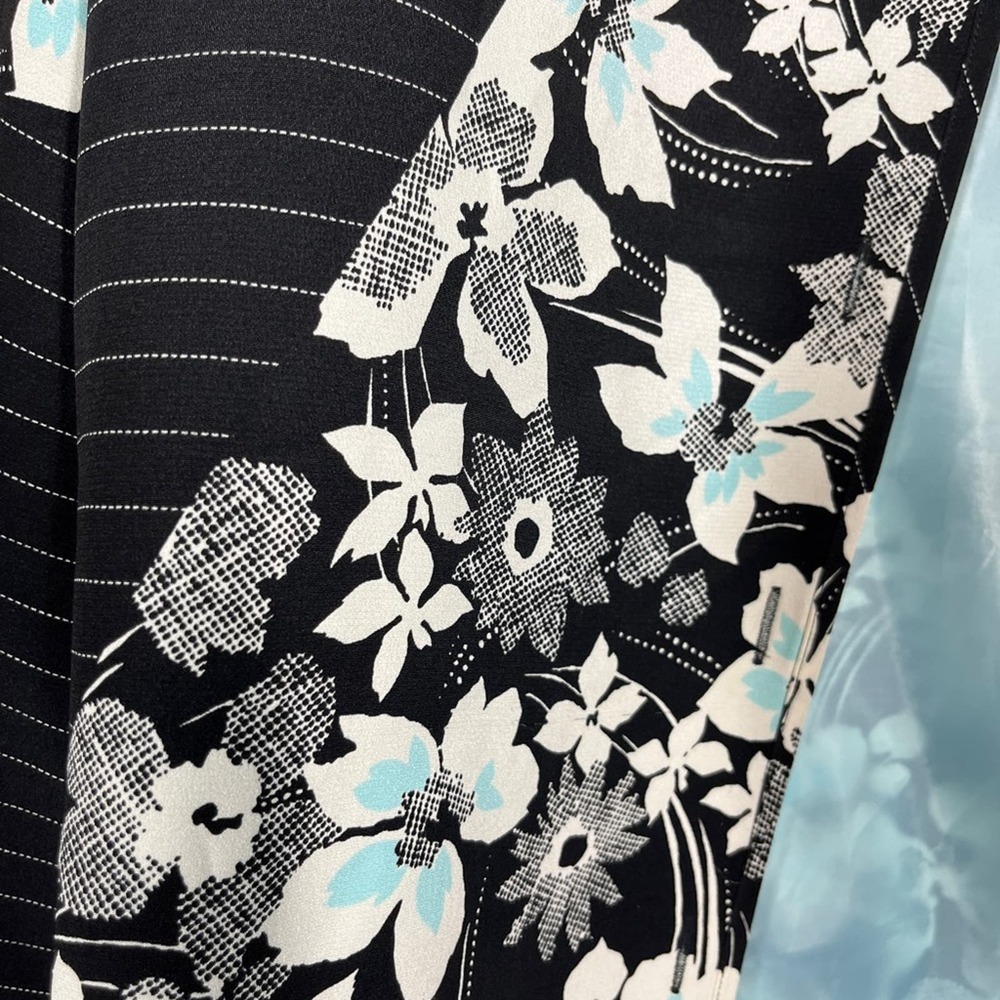 August Max Silk Floral Patchwork Pattern Button D… - image 7